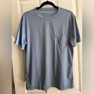 Vuori Tradewind Performance Tee Blue Heather Size Large athletic workout